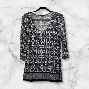 Rose & Olive top Navy/black/white
3/4 sleeve Size Large